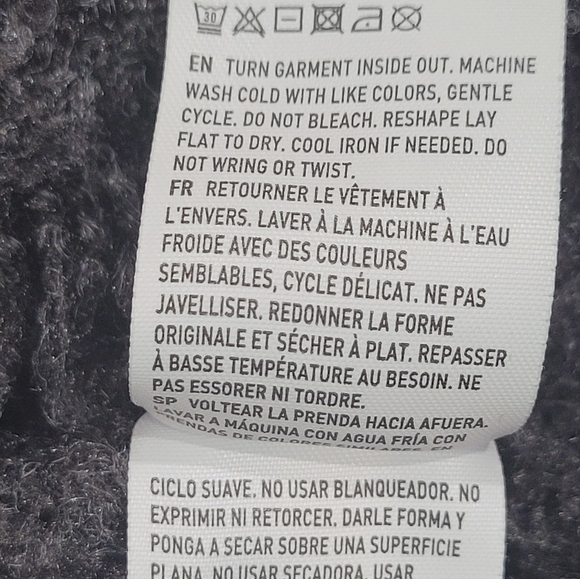 American Eagle Outfitters Gray Fluffy Turtleneck Long Sleeve Distressed Sz XL - Picture 10 of 10